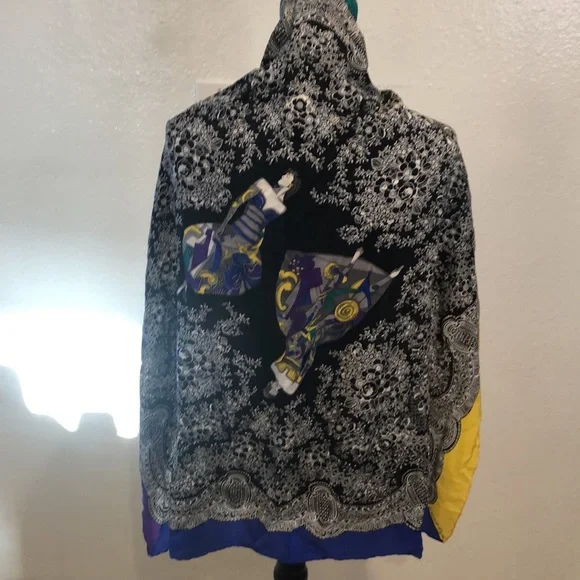 Floral multicolor scarf/bandanna - Picture 4 of 4